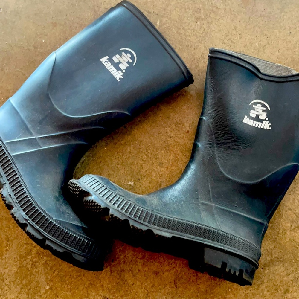 Kids rain boots